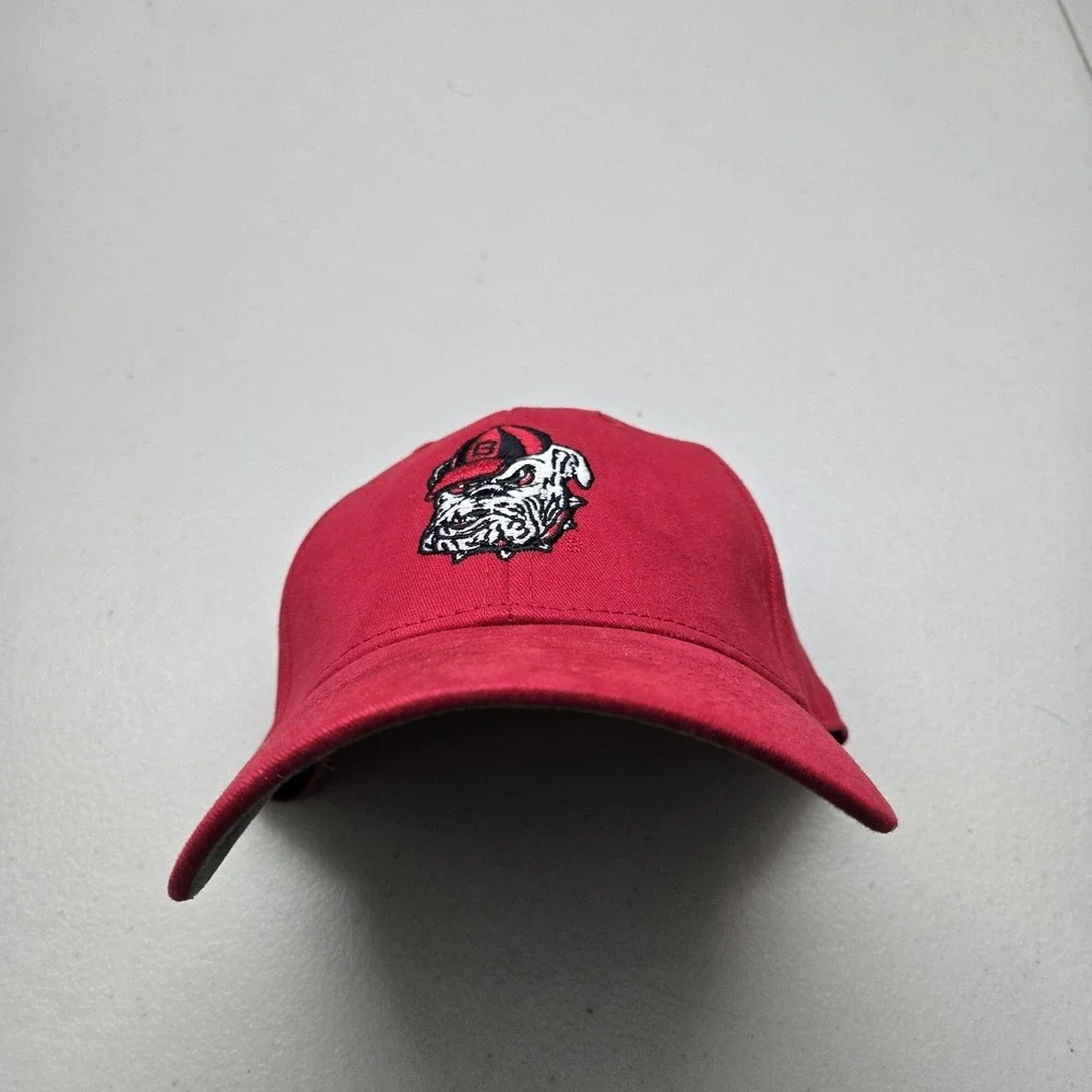 Georgia Bulldogs Unisex Baseball Cap ONE SIZE Red Fan Favorite Curved READ